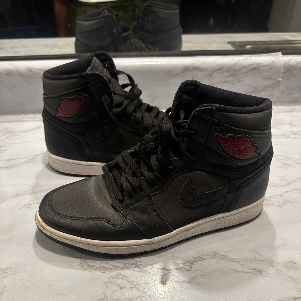 2020 Nike Air Jordan 1 Retro High OG Satin Black Gym Red SZ 9.5
